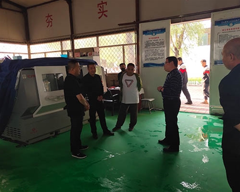和靈石縣第一職業(yè)高中校領(lǐng)導(dǎo)在?？疾? /></div>
		<h2 id=