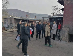 縣委、鎮(zhèn)府領(lǐng)導(dǎo)煤改電驗(yàn)收工程